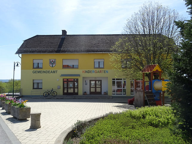 Maria Bild, Gemeindeamt und Kindergarten