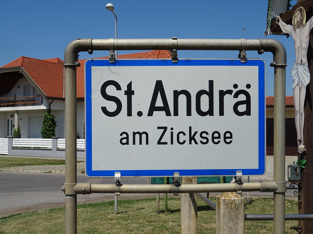 Sankt Andr am Zicksee, Ortstafel