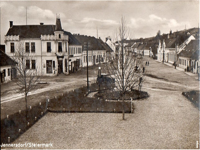 Jennersdorf, Kriegerdenkmal und Hauptstrae