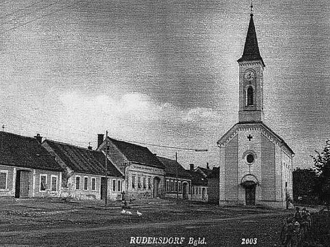 Rudersdorf, Kirchenplatz