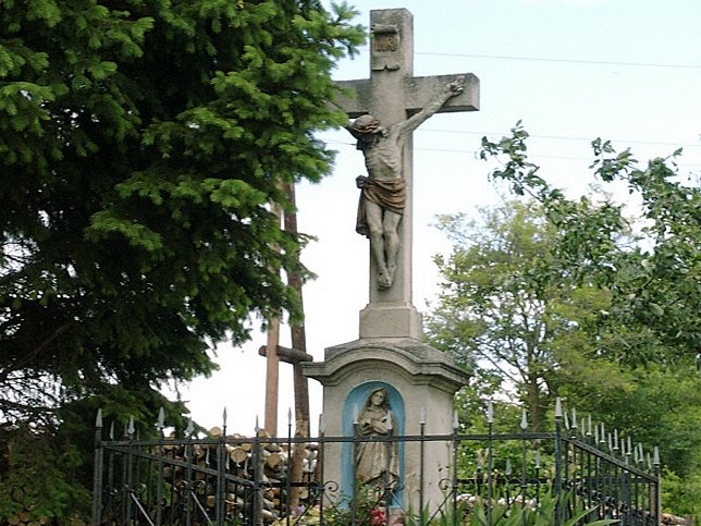 Allersgraben, Kreuz