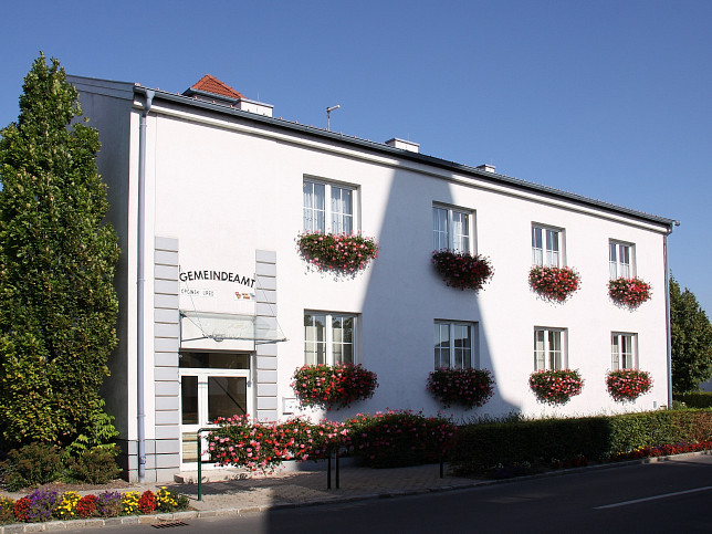 Antau, Gemeindeamt