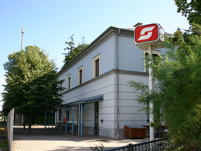 Bad Sauerbrunn, Bahnhofsgebude