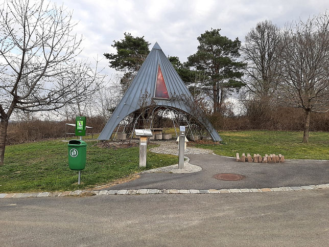 Bad Sauerbrunn, Regenbogenpyramide