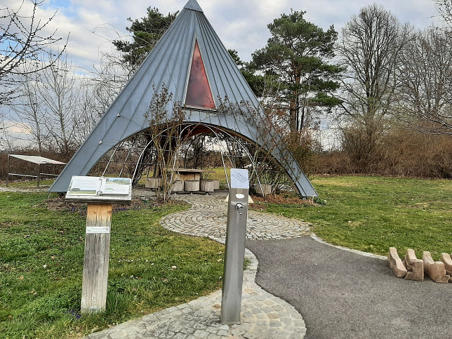 Bad Sauerbrunn, Regenbogenpyramide