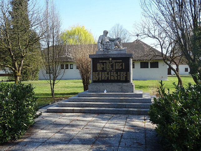 Dobersdorf, Kriegerdenkmal