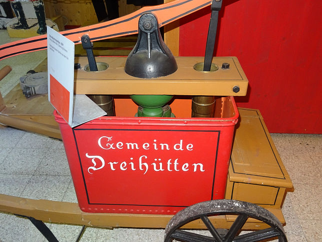 Dreihtten, Schubkarrenspritze