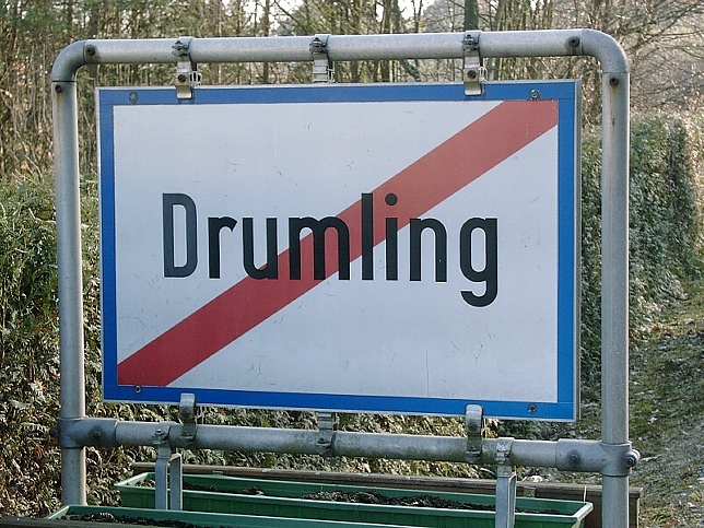 Drumling, Ortstafel