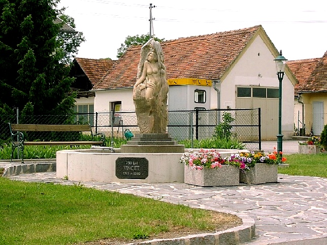Drnbach, Gedenkstein 750 Jahre