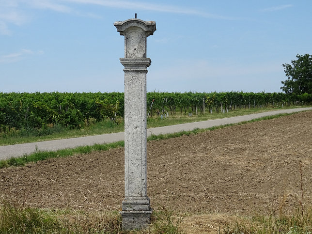 Edelstal, Gedenksule