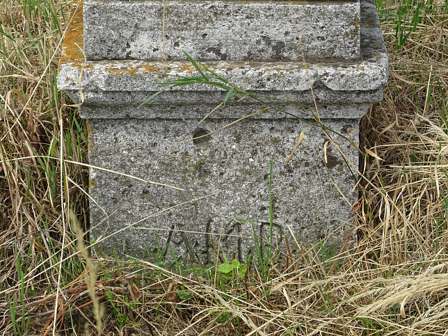 Edelstal, Gedenksule