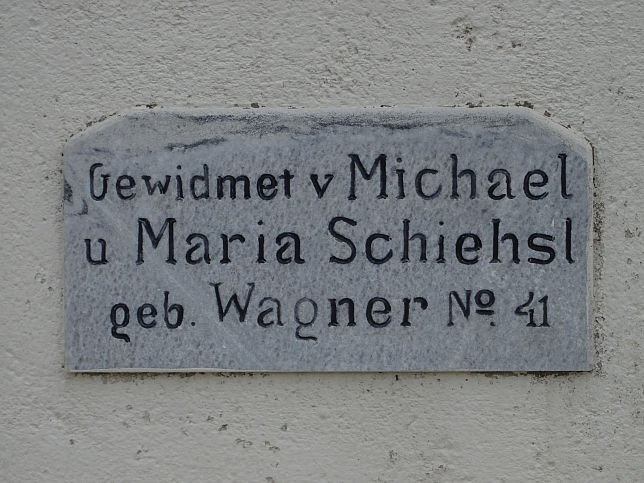Eisenzicken, Friedhofskreuz