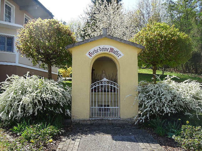 Gamischdorf, Bildstock, Siehe deine Mutter