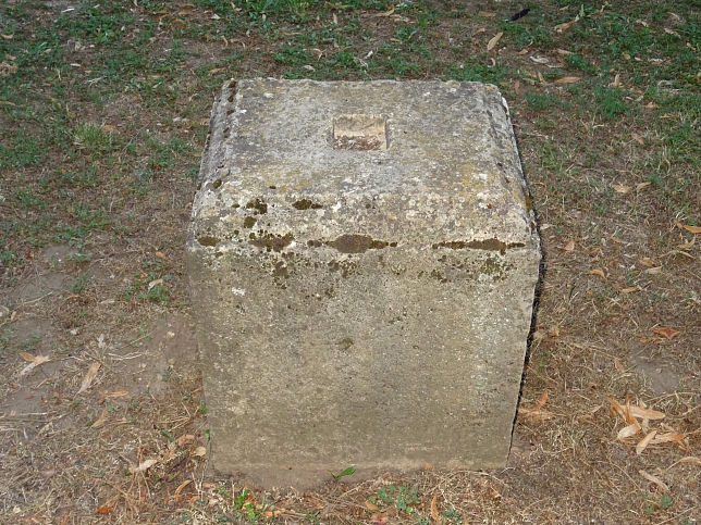 Halbturn, Alter Friedhof