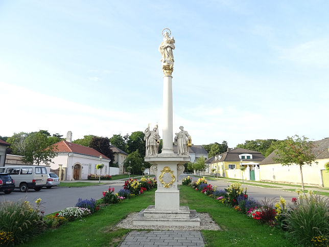 Halbturn, Immaculatas�ule (5949)