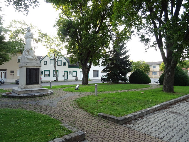 Halbturn, Kriegerdenkmal