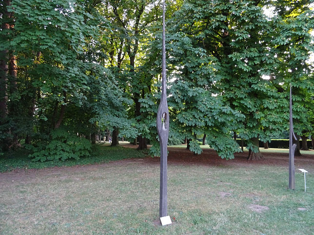 Halbturn, Skulpturen im Park