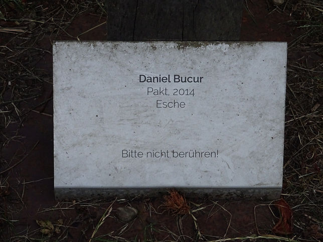 Halbturn, Skulpturen im Park