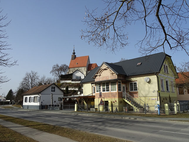 Hannersdorf, Marton Villa