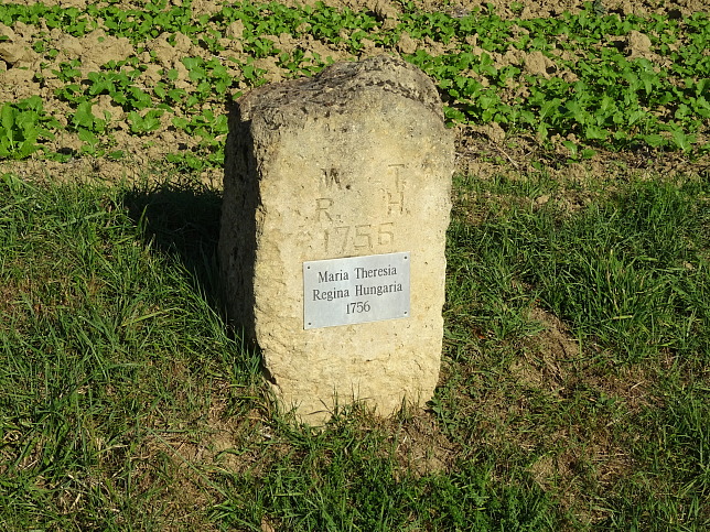 Henndorf, Maria Theresia-Stein