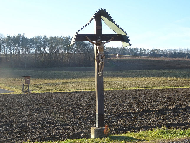 Heugraben, Holzkreuz