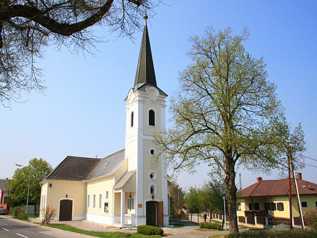 Hochstra, Kath. Filialkirche hl. Anna