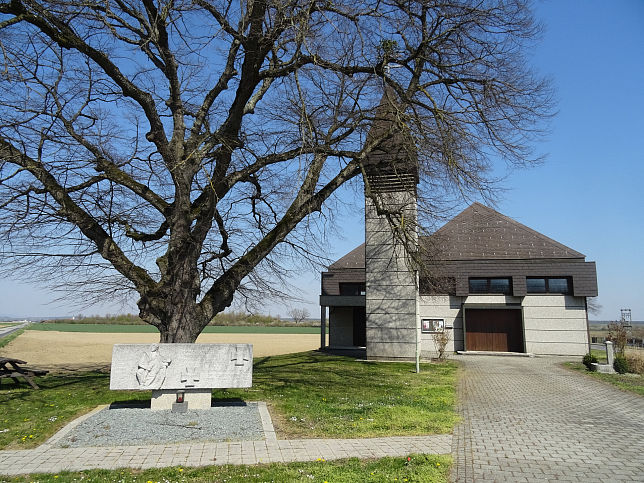 Hll, Kirche