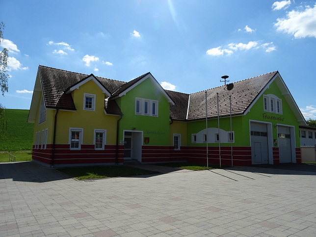 Inzenhof, Feuerwehr und Gemeindeamt