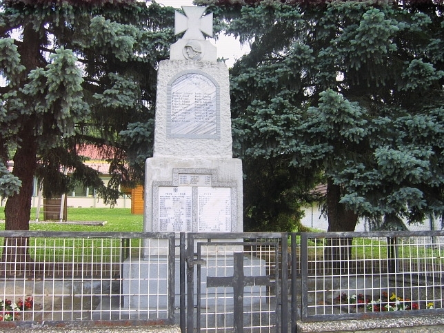 Inzenhof, altes Kriegerdenkmal