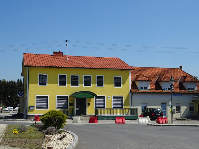 Kemeten, Gasthaus am Dorfbrunnen