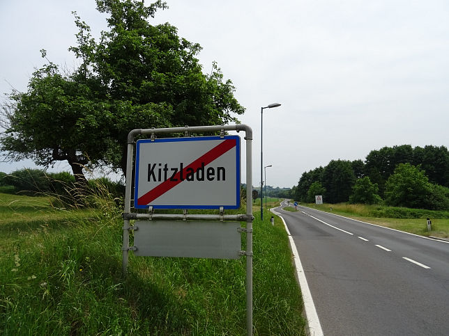 Kitzladen, Ortstafel