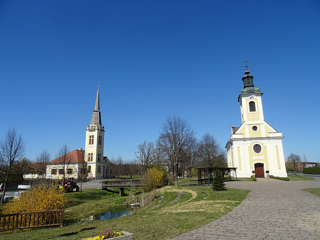 Knigsdorf, Kath. Pfarrkirche hl. Stephan und Ev. Schul- und Bethaus