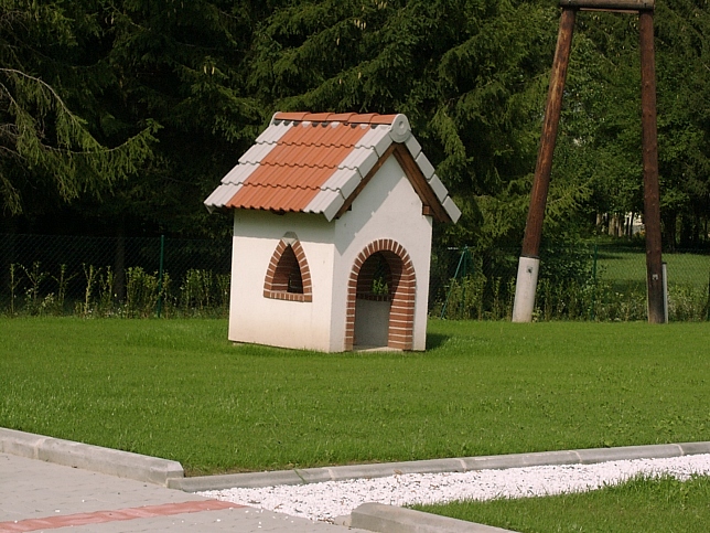 Kotezicken, Gemeindeamt und Feuerwehr