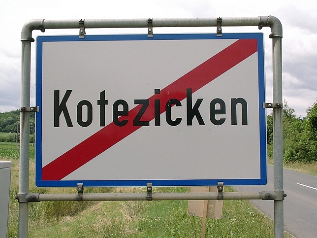 Kotezicken, Ortstafel