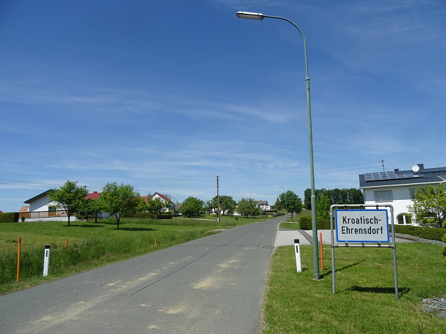 Kroatisch Ehrensdorf, Ortstafel