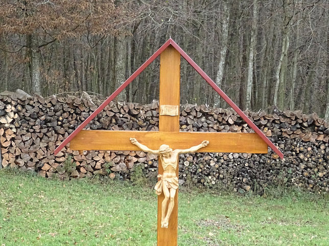 Krobotek, Kreuz