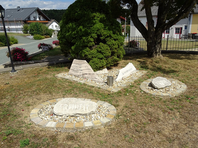 Kroisegg, Friedensbaum