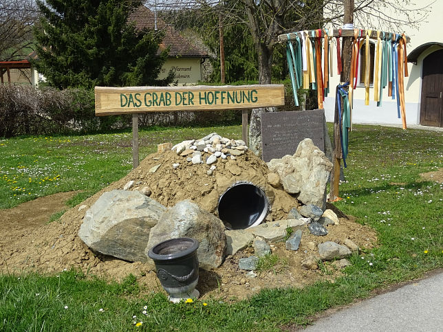 Kukmirn, Grab der Hoffnung