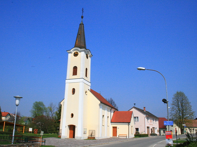 Langeck, Filialkirche hl. Johann von Nepomuk