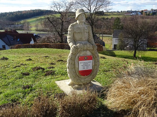 Litzelsdorf, Friedensdenkmal, Soldat