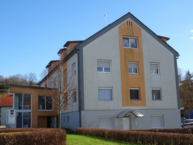 Litzelsdorf, Rathaus und Polizei