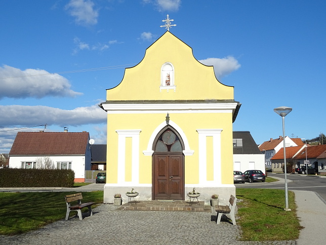 Litzelsdorf, Patriziuskapelle mit Pestsule