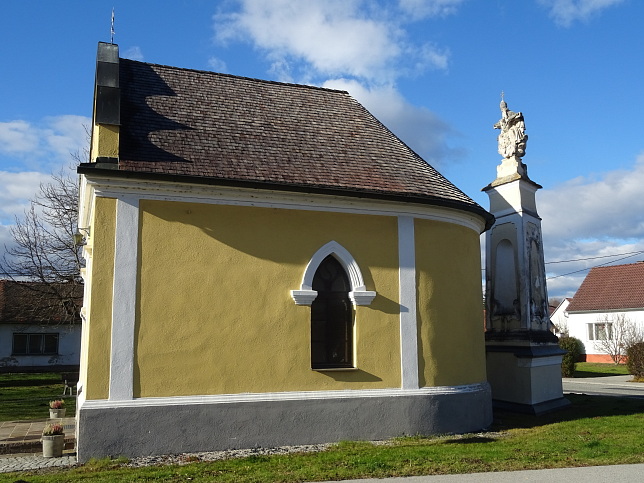 Litzelsdorf, Patriziuskapelle mit Pestsule