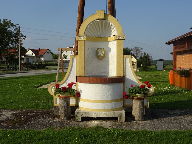Mischendorf, Brunnen