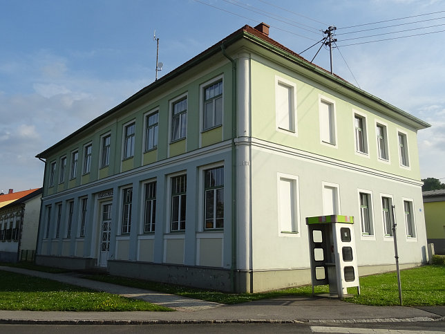 Mischendorf, Volksschule