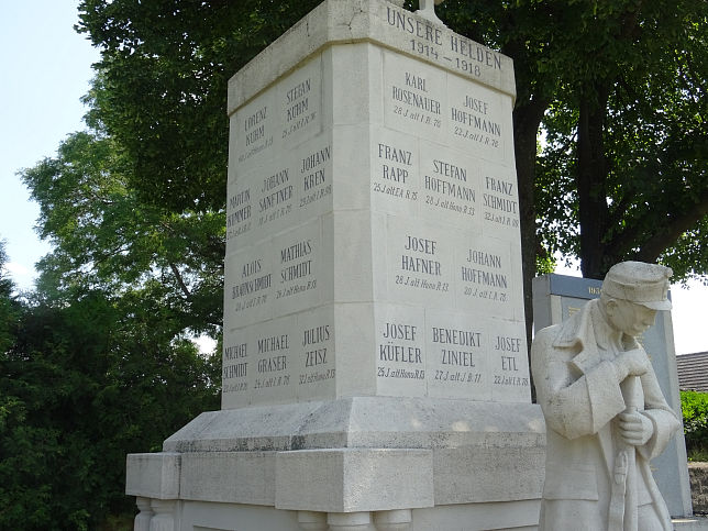 Mnchhof, Kriegerdenkmal