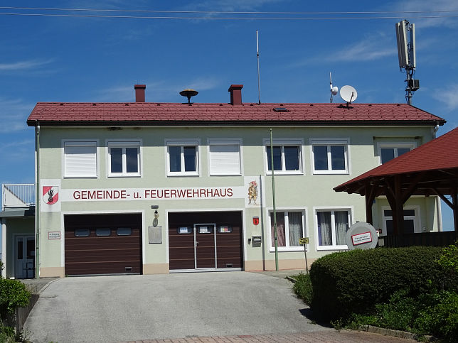 Neuhaus in der Wart, Gemeinde- und Feuerwehrhaus