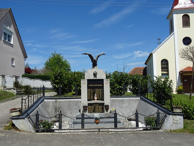 Neuhaus in der Wart, Kriegerdenkmal