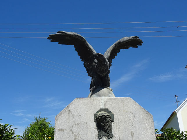 Neuhaus in der Wart, Kriegerdenkmal