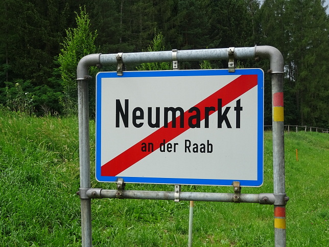 Neumarkt an der Raab, Ortstafel